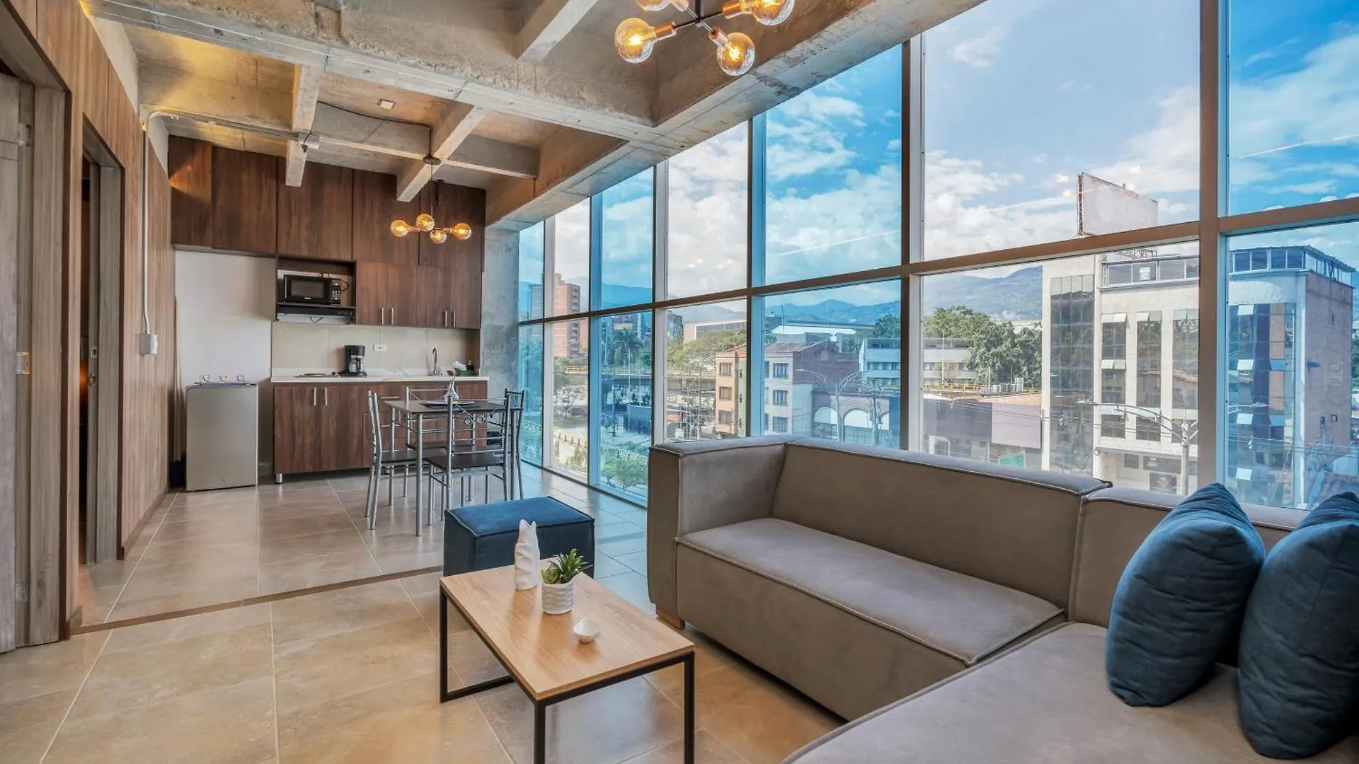 Apartamento The H Hub By Housy Host Medellín