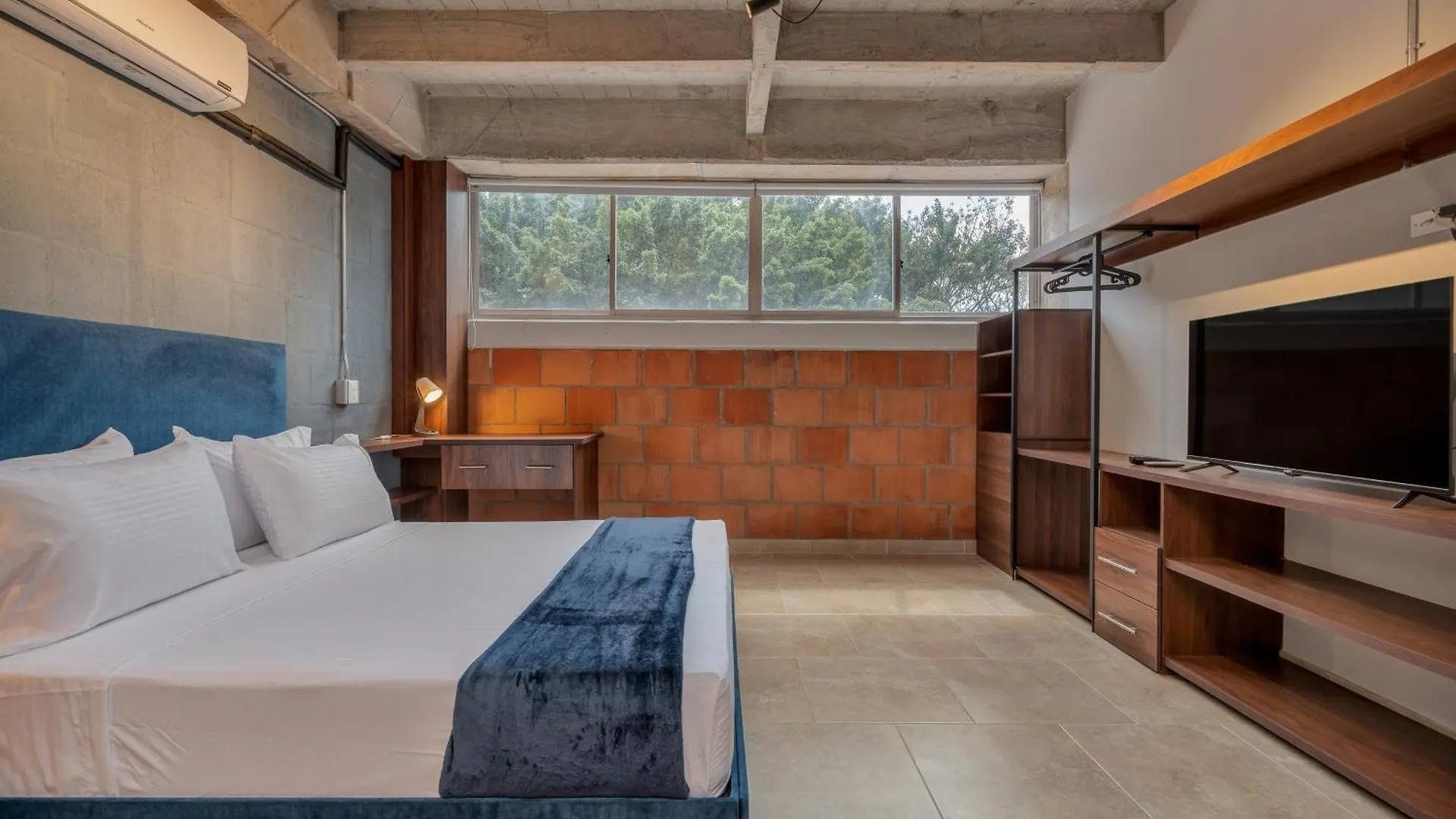 The H Hub By Housy Host Apartment Medellin 0*,