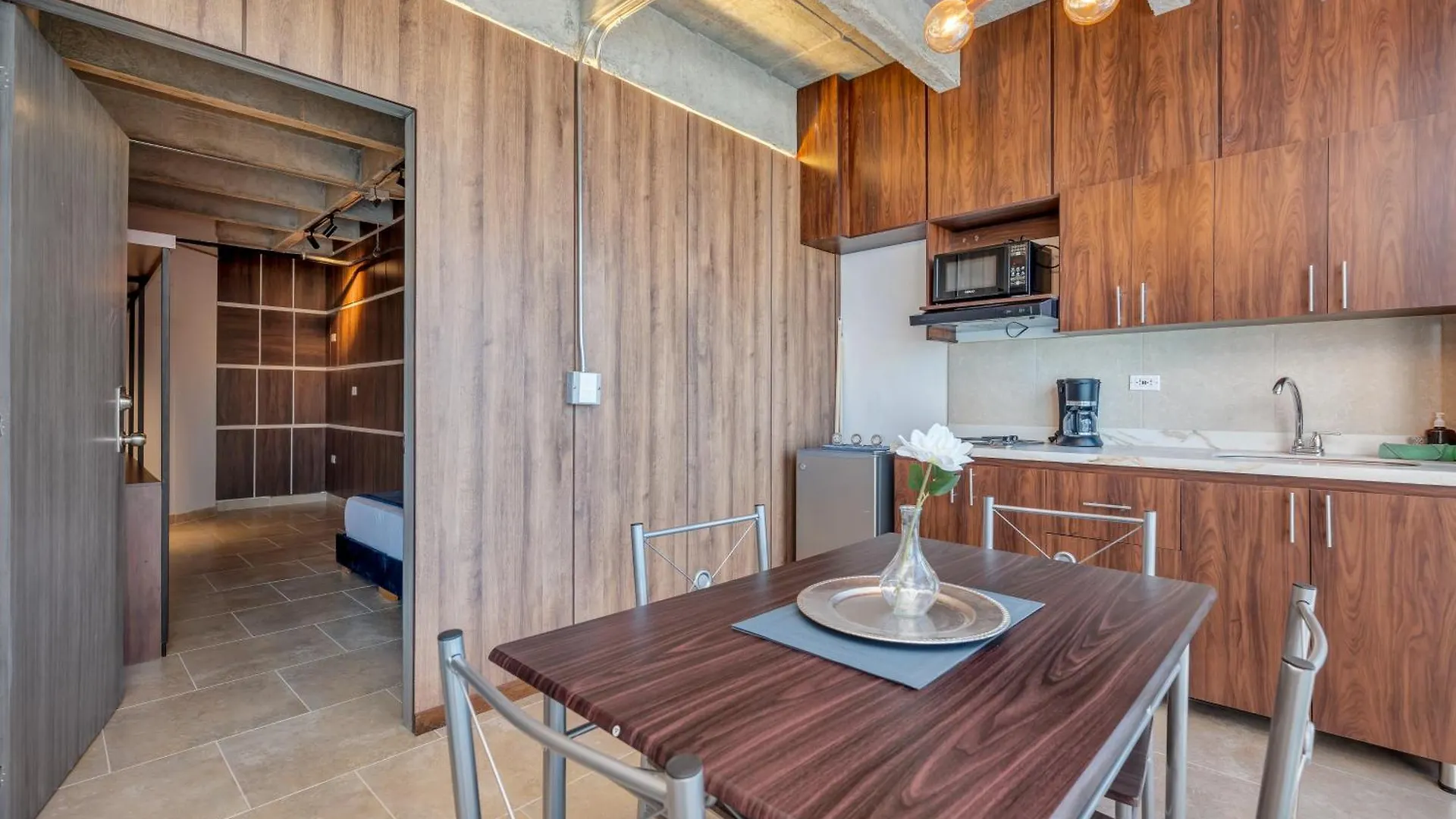 The H Hub By Housy Host Apartment Medellin