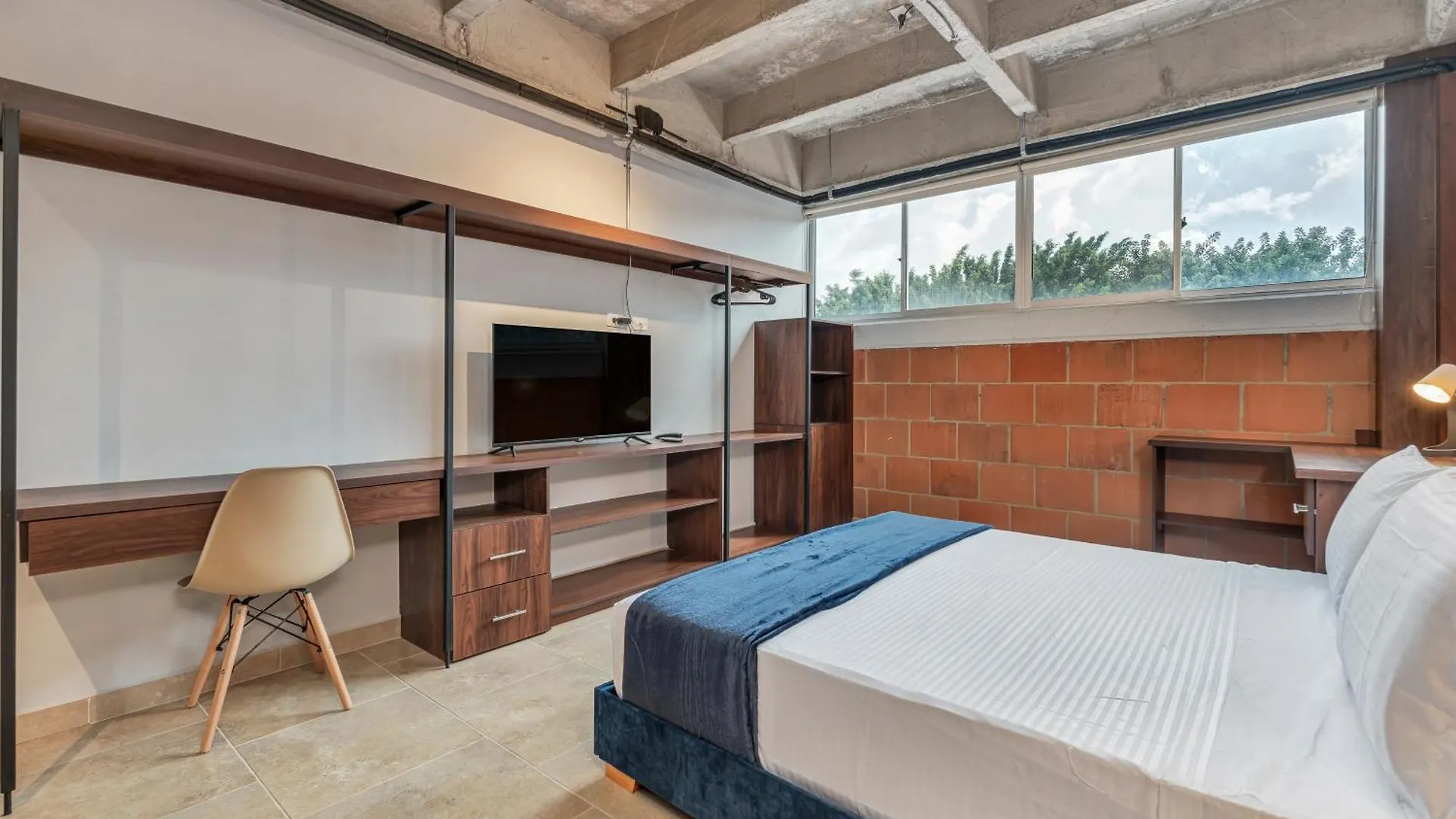 The H Hub By Housy Host Apartment Medellin