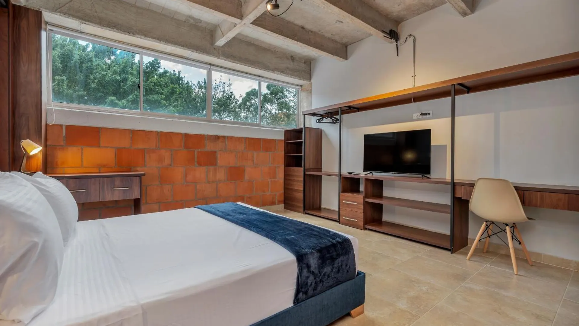 The H Hub By Housy Host Apartment Medellin